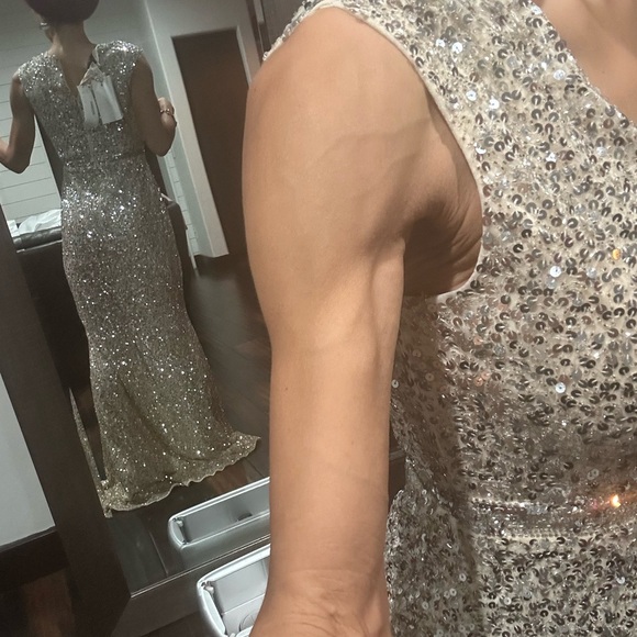 V-Neck Long Dress with Tags - Picture 4 of 7